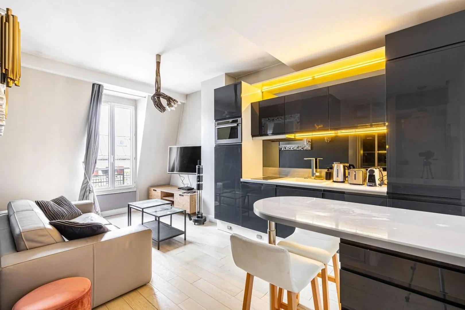 Guestready - Chic Nest Near Arc De Triomphe Apartment Paris